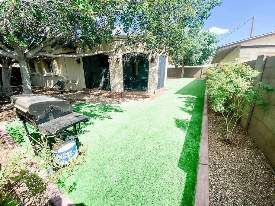 Modern Farmhouse With Guest House Near Park فينيكس